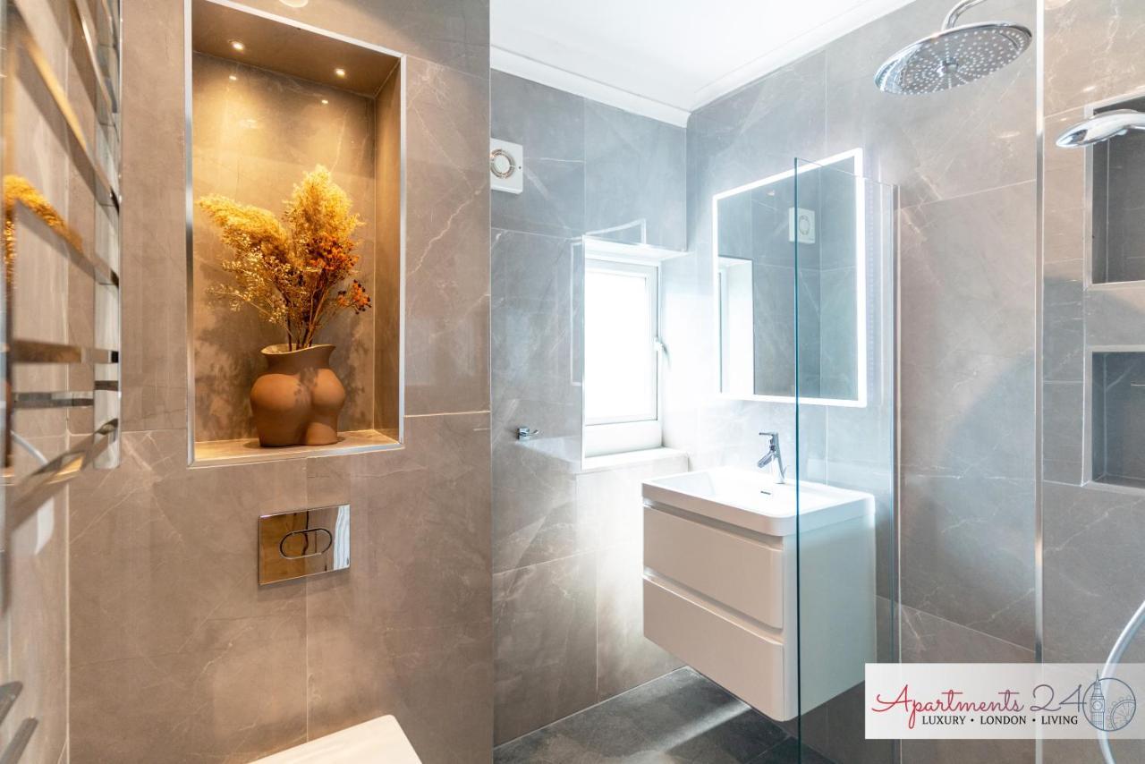 Beautiful Apartment In London Hounslow Exterior photo